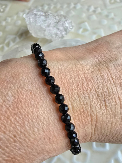 Armband "Turmalin, schwarz (Schoerl)", facettiert