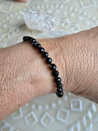 Armband "Turmalin, schwarz (Schoerl)", facettiert